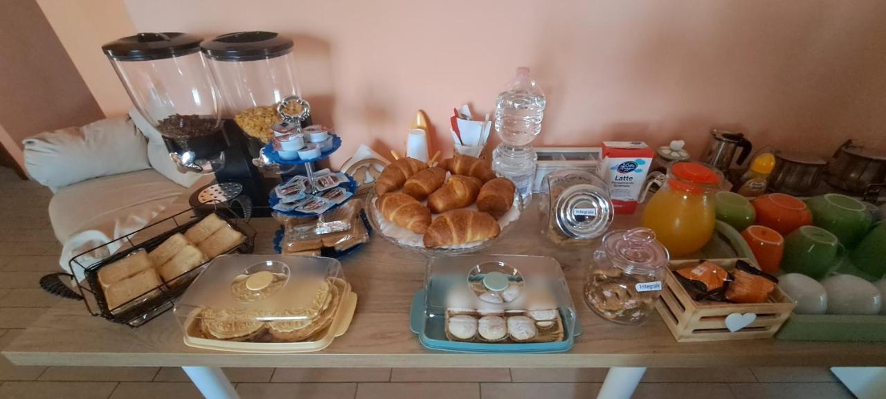 לינה וארוחת בוקר קייטי La Bella Addormentata מראה חיצוני תמונה