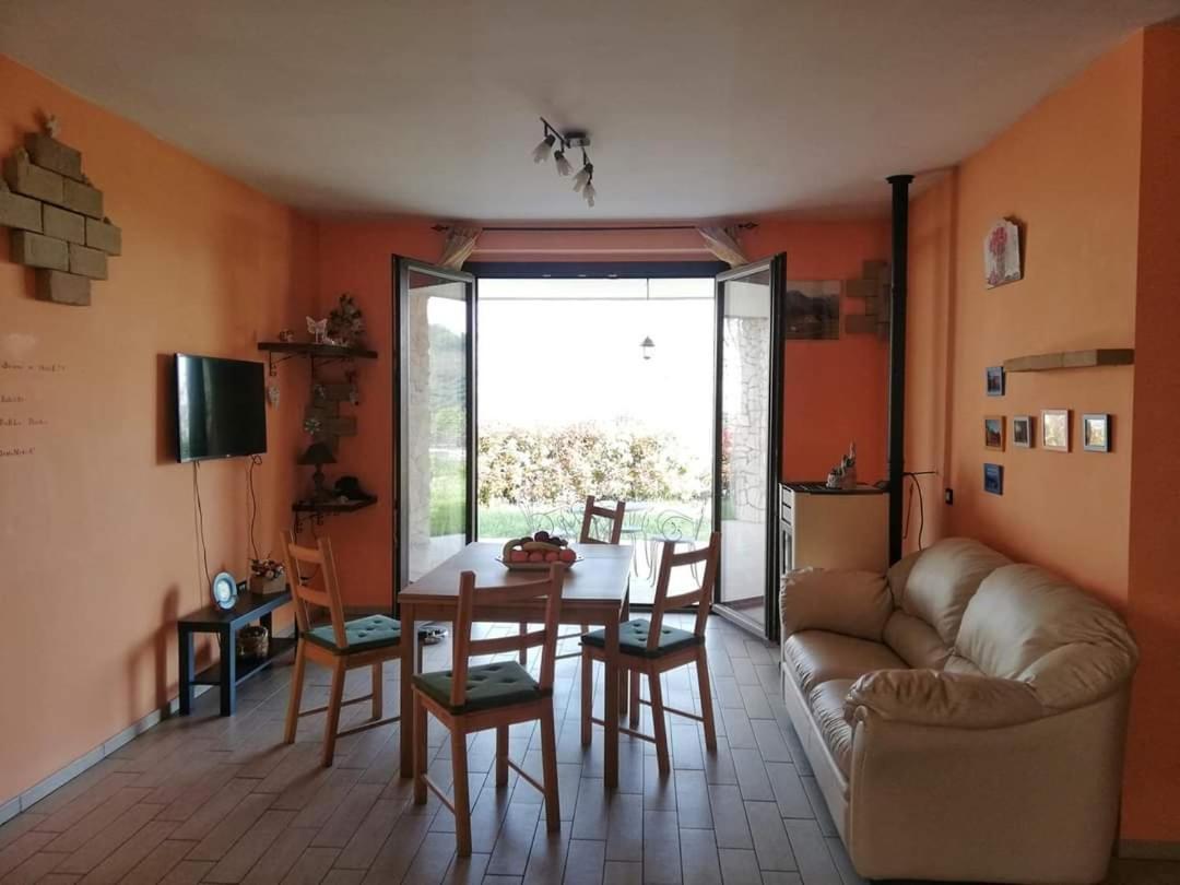 לינה וארוחת בוקר קייטי La Bella Addormentata חדר תמונה
